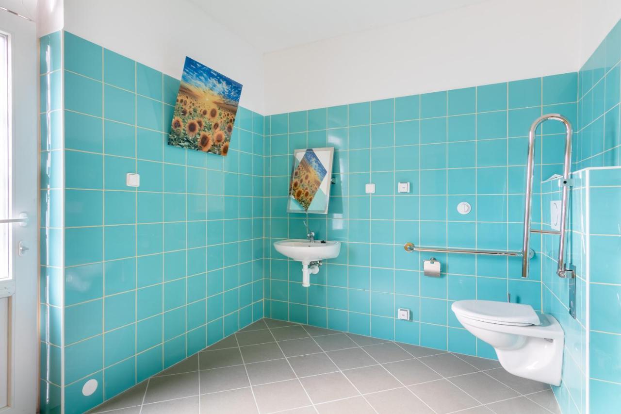 Farma Slunecny Dvur Apartmany A Family Stany Strecha Pod Strechou Hermanuv Mestec Bagian luar foto